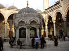  Турция  Стамбул  Lady Diana 4*  Мусульмане моют ноги перед входом в мечеть