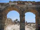  Турция  Сиде  Taksim international side 5*  Хиераполис арка римского периода, за ней Агора - рынок 