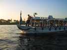 > Египет > Хургада > Reemyvera Beach 4*  Наш гид Джордж и лодка на которой мы переплывали Нил