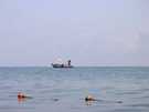 > Тунис > Монастир > Houda Golf Beach  а вот рыболов подкрался незаметно со стороны моря