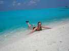 > Мальдивские о-ва > атолл Адду остров Ган > Equator Village  На пляже необитаемого острова
