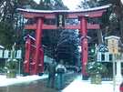 > Япония  Вход в храм