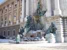  Венгрия  Будапешт  Платанус ***  Памятник Матяшу около королевского дворца. 07/03/2006