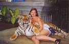  Таиланд  Паттайя  Тигр - настоящий и даже рычит!