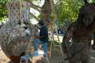  США  New Mexico  Альбукерк  В "индейской" деревне можно посмотреть процесс росписи