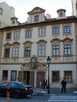 > Чехия > Прага  дом, в котором не все окна настоящие
