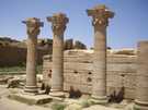  Египет  Хургада  Коллоны при входе в храмовый комплекс