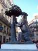 > Испания > Мадрид, Толедо, Севилья, Кордова, Барселона, Фигейрос, Жирона, Ситгес  Брозовый мадридский медведь у земляничного дерева