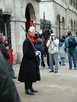 > Англия > Лондон  Horse Guards<br />
Через секунду охраник хитро подпрыгнул и ум