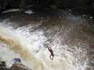 > о. Маврикий  прыжок в водопад Рочестера